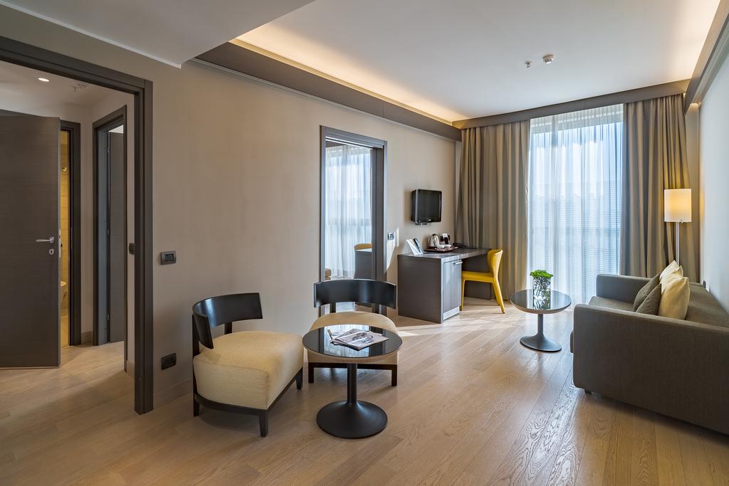 Domina Milano Fiera Hotel Novate Milanese Exterior foto